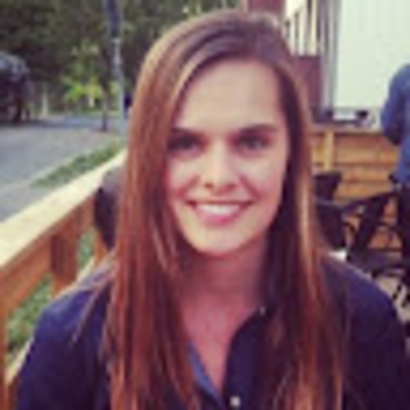 Meet your Posher, Brooke - Picture 1 of 1